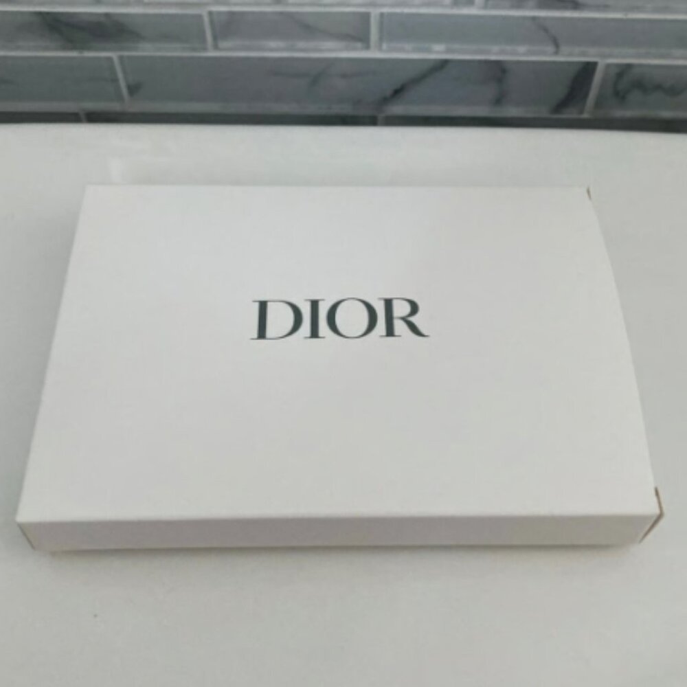 🎅🏽 Dior J’Adore Phone Case Lanyard Strap Key Ring Charm Gold and White - Picture 8 of 10